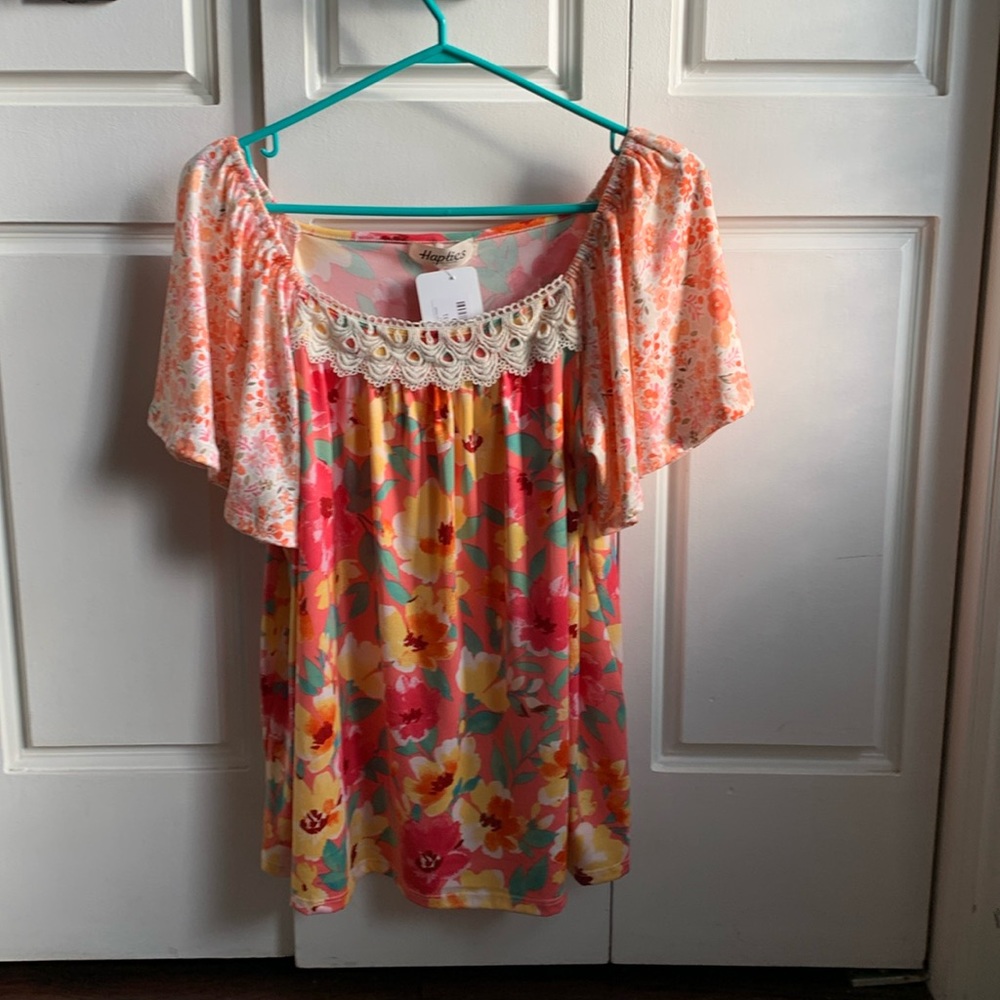 NWT cute top